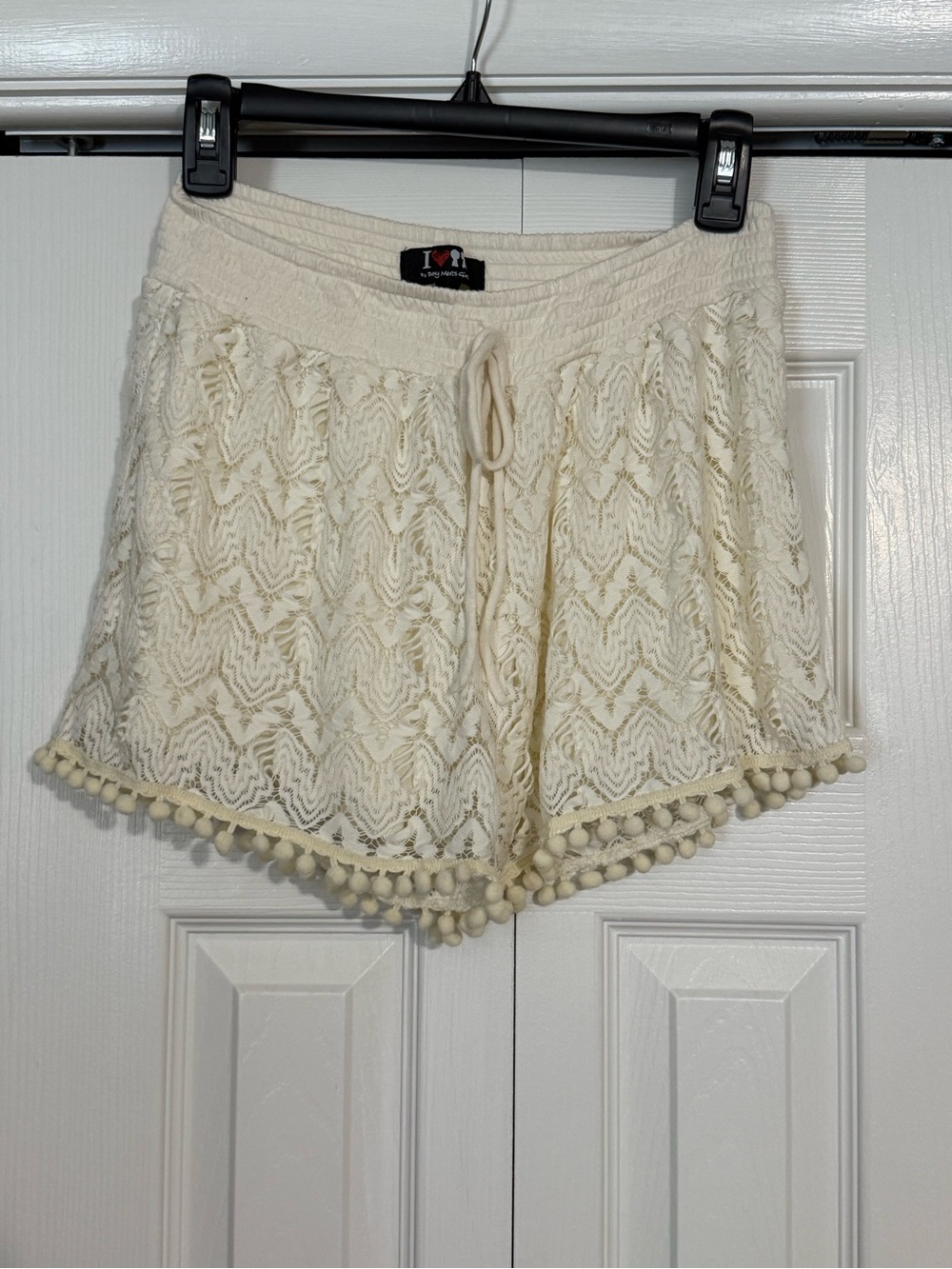 Lot of Women’s Lace Style Pom Pom Shorts Size Medium